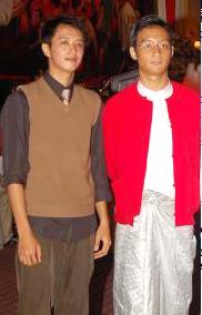 ေနေရြွေသြးေအာင္ေမြးေန့တြင္စ�ုင္းစ�ုင္းခမ္းလွူ�င္က�ုေတြ့ရစဥ္