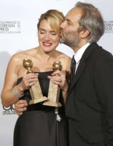 ခင္ပြန္းၿဖစ္သူ၏ဂုဏ္ၿပဳအနမ္း