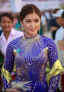 ဆုေပးပြဲသ�ု့တက္ေရာက္လာသည့္အကယ္ဒမီအ�ၿႏၵာေက်ာ္ဇင္