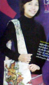 All Road Film Festival ဆုရအမ်ဳ�းသမီးဒါရ�ုက္တာၾကည္ၿဖဳသ်ွင္