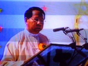 ၿငီးေငြ့ဖြယ္ေကာင္းေသာအမွာစကားက�ုဗ�ုလ္ခ်ဳပ္ေက်ာ္ဆန္းကတစ္နာရီေက်ာ္ေၿပာၾကားစဥ္