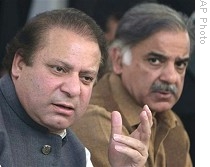 အက်ယ္ခ်ဳပ္ ထိန္းသိမ္းခံထားရသည့္ န၀ပ္ရွရစ္တုိ ့ညီအကို ႏွစ္ဦး