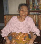 ဆရာမၾကီး လူထုေဒၚအမာအား မကြယ္လြန္ခင္ ကေတြ ့ရစဥ္