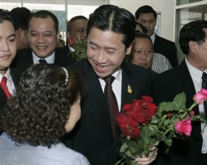 အာဆီယံ ေဆြးေႏြးပြဲ ကို စီးနင္းရန္ အမိန္ ့ေပးခဲ့သူUDD ေခါင္းေဆာင္ ဂ်ာကရာေပါဒ္  (AP Photo/Apichart Weerawong)