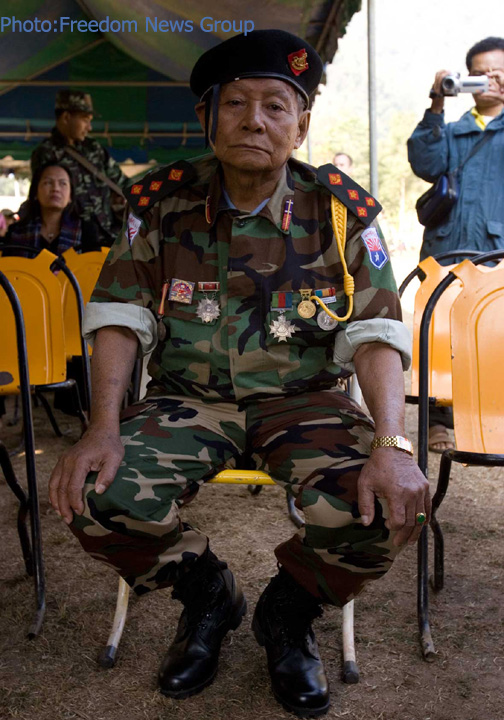 ႏိုဘယ္ၿငိမ္းခ်မ္းေရးဆုရွင္ ကိုပင္ၿမန္မာစစ္အစိုးရက ဖမ္းဆီးတရားစြဲဆိုသည့္ သတင္းေၾကာင့္ အပစ္ရပ္အဖြဲ ့မ်ားမွာ လည္း ၎တို ့၏ အနာဂတ္အတြက္ေသာကမ်ားေနသည္ ဟုသိရသည္။ကရင္ၿငိမ္းခ်မ္းေရးေကာင္စီမွ ဗိုလ္မႈးခ်ဳပ္ ေစာေဌးေမာင္မွာလည္း ယခုရက္ပိုင္းအတြင္း စိတ္တည္ၿငိမ္မႈမရွိေၾကာင္း သိရသည္။ 