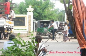 ယေန ့ညေန အင္းစိန္ေထာင္ေရွ့ၿမင္ကြင္း ဓာတ္ပံု-စေနငခၽြတ္