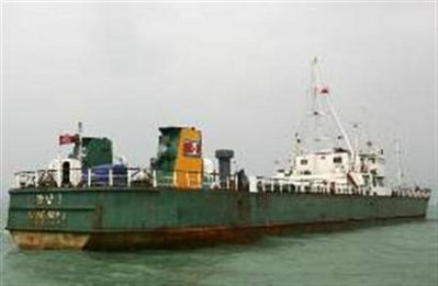 လူအစုအၿပံဳလိုက္ေသေစတတ္ေသာ လက္နက္မ်ားတင္ ေဆာင္လာသည္ ဆိုပါက ထိုသ ေဘၤာကို ျမန္ျမန္ အေရးယူ ေဆာင္ရြက္သင့္သည္ ဟု စကၤာပူ ႏိုင္ငံျခားေရး၀န္ႀကီးက ေျပာသည္။