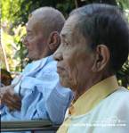 သက္ႀကီး ကာတြန္းဆရာႀကီးမ်ား ကန္ ေတာ့ပြဲတြင္ ေတြ ့ရသည့္ ကာတြန္းဦးေအာင္ ရွိန္ ႏွင့္ ကာတြန္း ဦးေဖသိန္း