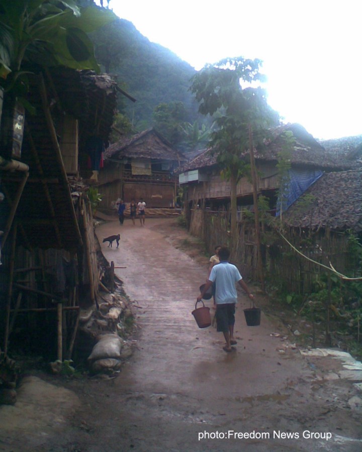 ဒီေကဘီေအမ်ား၀င္ေရာက္ပစ္ခတ္မည္ဆိုေသာ သတင္းေၾကာင့္ စိုးရိမ္ပူပန္ေနေသာ မယ္လ ဒုကၡသည္မ်ား