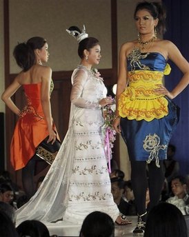 ASEAN Fashion ပြဲေတာ္တြင္ေတြ ့ရသည့္ ေမာ္ဒယ္ ႏွင့္ သရုပ္ေဆာင္ သက္မြန္ျမင့္