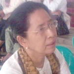 ဒီမိုကရက္တစ္ပါတီ၏ အေထြေထြ အတြင္းေရးမႈးျဖစ္သူ ႏိုင္ငံေတာ္၀န္ႀကီးခ်ဳပ္ေဟာင္း ဦးႏု၏ သမီး ေဒၚသန္းသန္းႏု