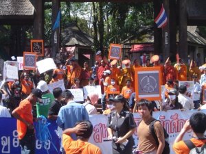 ထိုင္းႏိုင္ငံမဲေဆာက္ၿမိဳ ့တြင္ က်င္းပခဲ့ေသာ ၿငိမ္းခ်မ္ေရးခ်ီတက္ပြဲ ဓာတ္ပံု-ျမတ္သူ