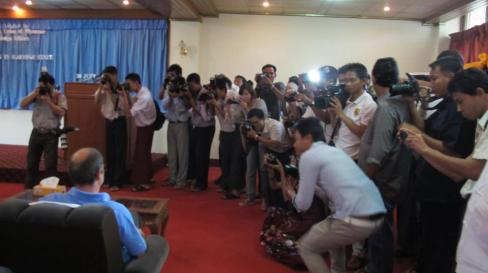 ရခိုင္ျပည္နယ္အေရး သတင္းထုတ္ျပန္၊ ႏိုင္ငံျခားေရး၀န္ႀကီးရံုး၊ ရန္ကုန္၊ ဇူလိုင္ ၃၀ ရက္ မြန္းလြဲ၊ ၁ နာရီ Photo By Ye Linn Htut 