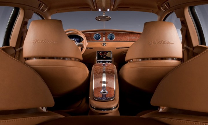 Pictures-The-Bugatti-16-C-Galibier-Seen-Outdoors-34-1024x620