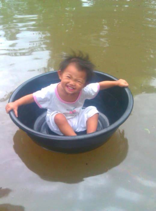 1391812_660565753974047_227448166_n