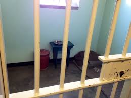 မင္ဒဲလား အက်ဥ္းက်ခံခဲ့ ရာ ေရာ္ဘင္ ကၽြန္း အက်ဥ္းေထာင္ မွ အက်ဥ္းခန္း 