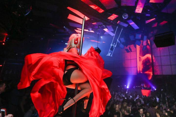 1010411_10152150265539110_2058635648_n