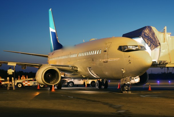 Beoing-737-700-Exterior