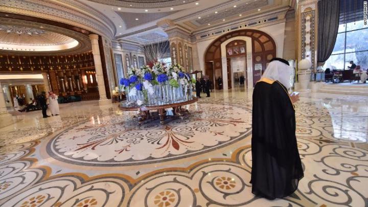 171106134550-ritz-riyadh-interior-780x439